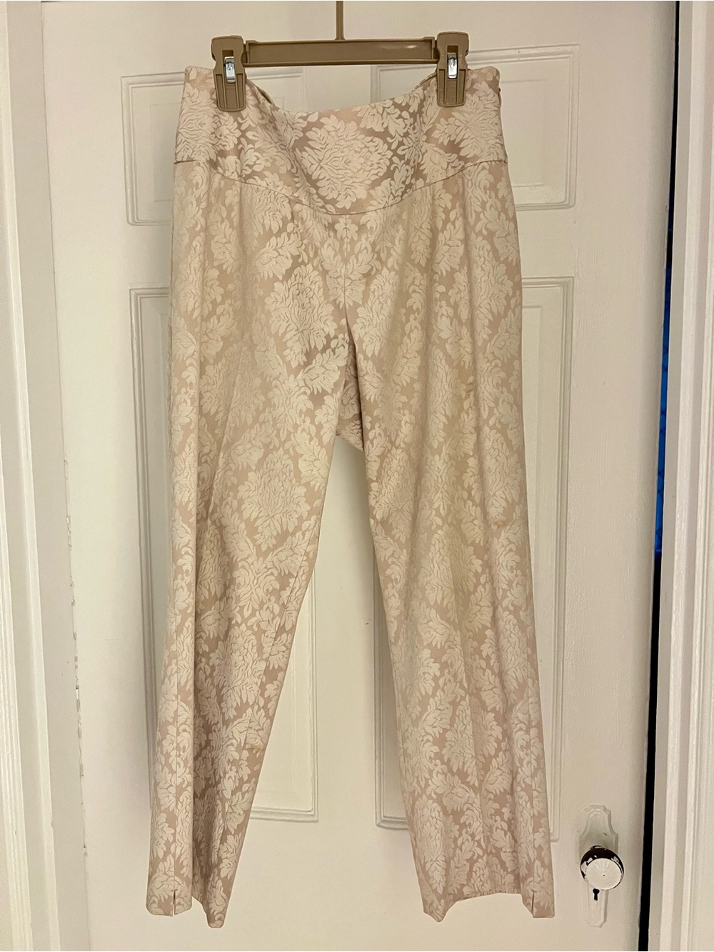 Elie Tahari Cream Floral-Pattern Straight Leg Pants